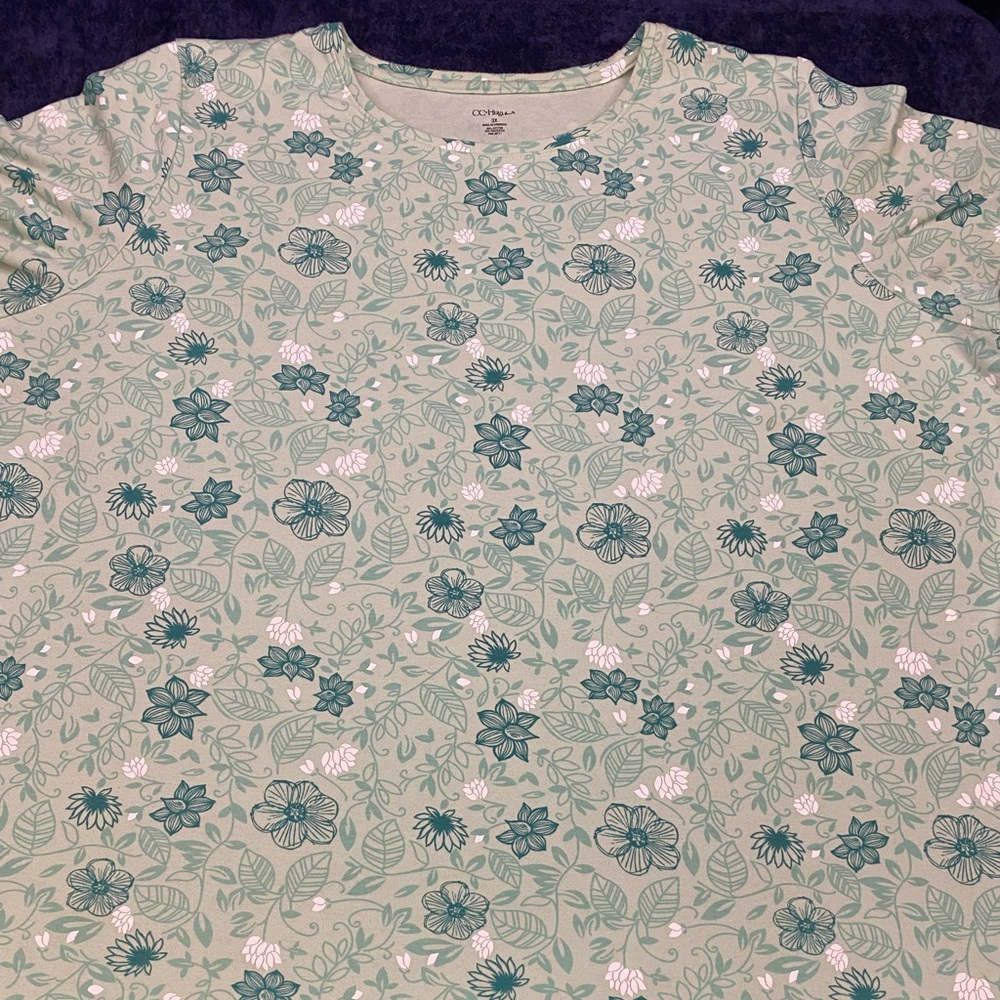 CC Hughes women’s Floral Patterned Green Top (738)